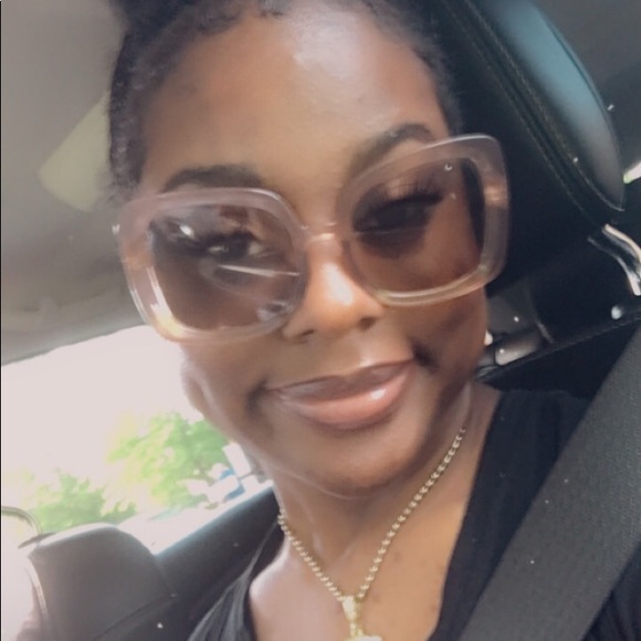 Meet your Posher, Jakell - Picture 1 of 1